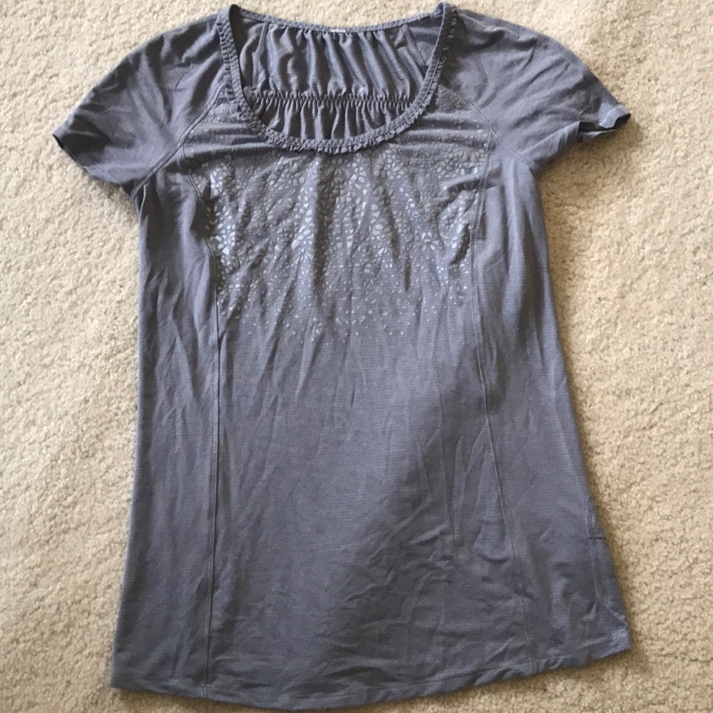 Lululemon gray reflects in dark running shirt